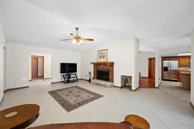 Listing Photo 19