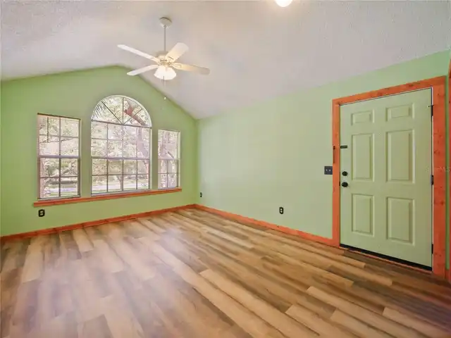 Listing Photo 27