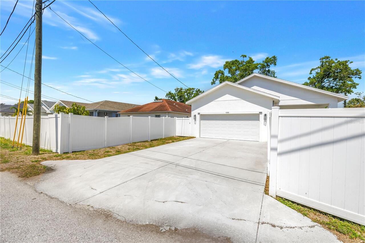 Listing Photo 43