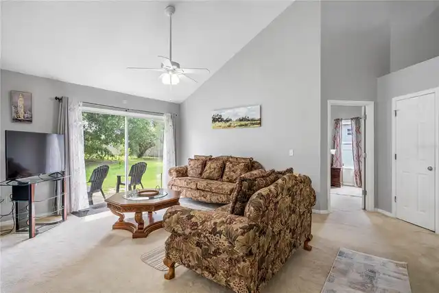 Listing Photo 10