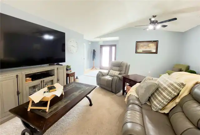 Listing Photo 5