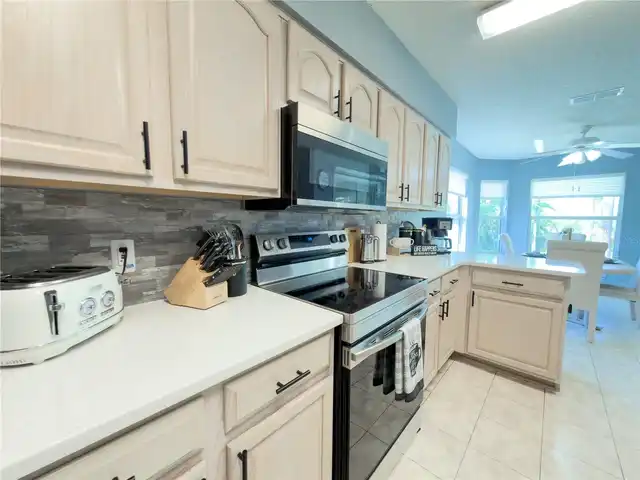 Listing Photo 14