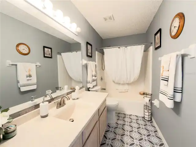 Listing Photo 19
