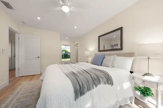 Listing Photo 11