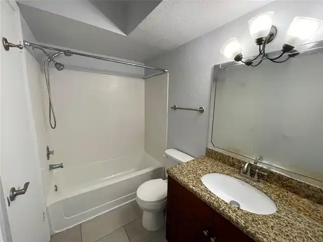 Listing Photo 14