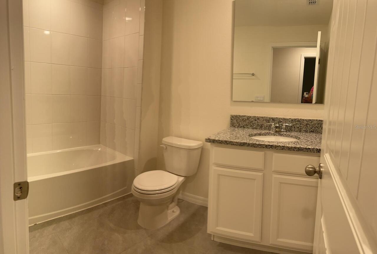 Listing Photo 12