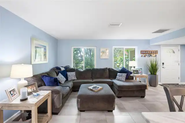 Listing Photo 10