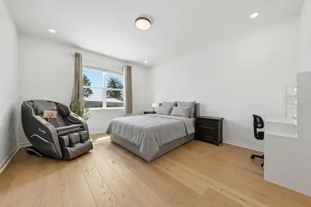 Listing Photo 14
