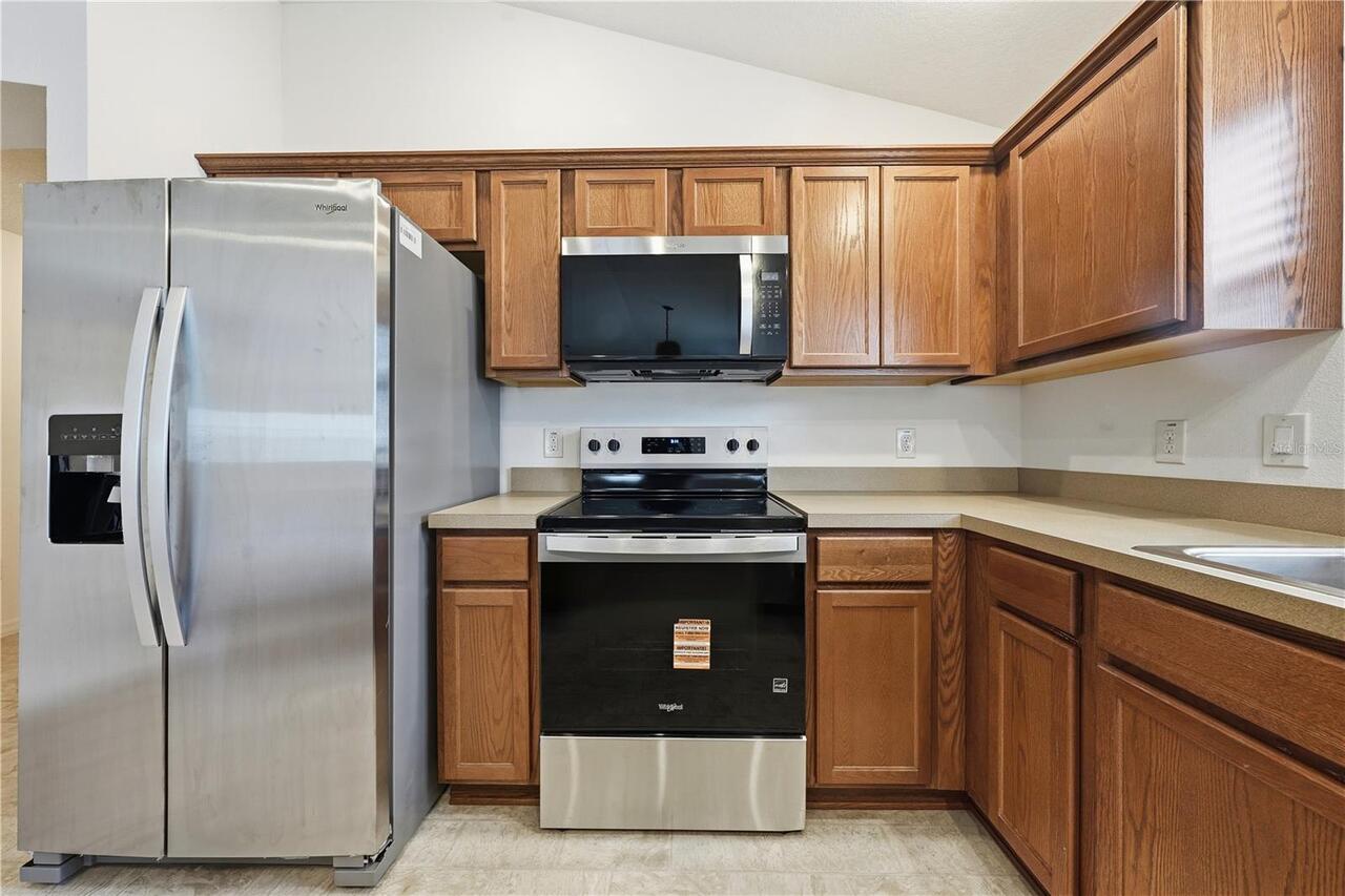 Listing Photo 11