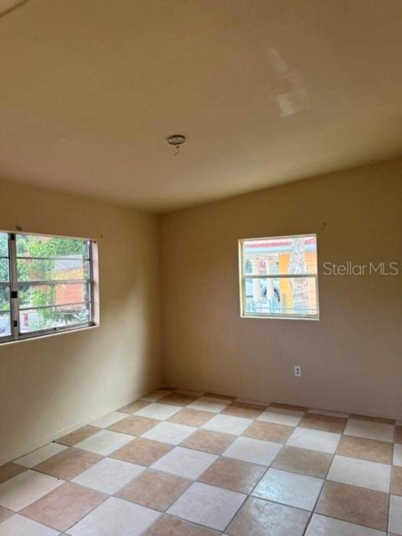 Listing Photo 14