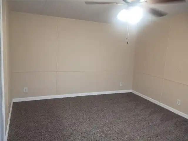 Listing Photo 10