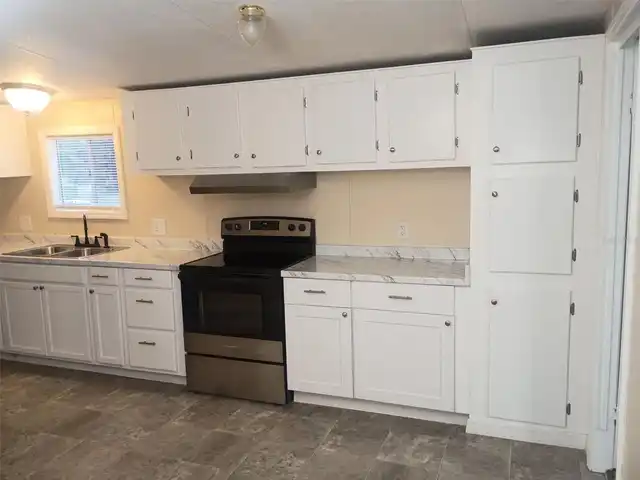 Listing Photo 16