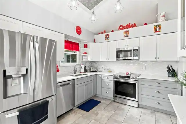Listing Photo 8