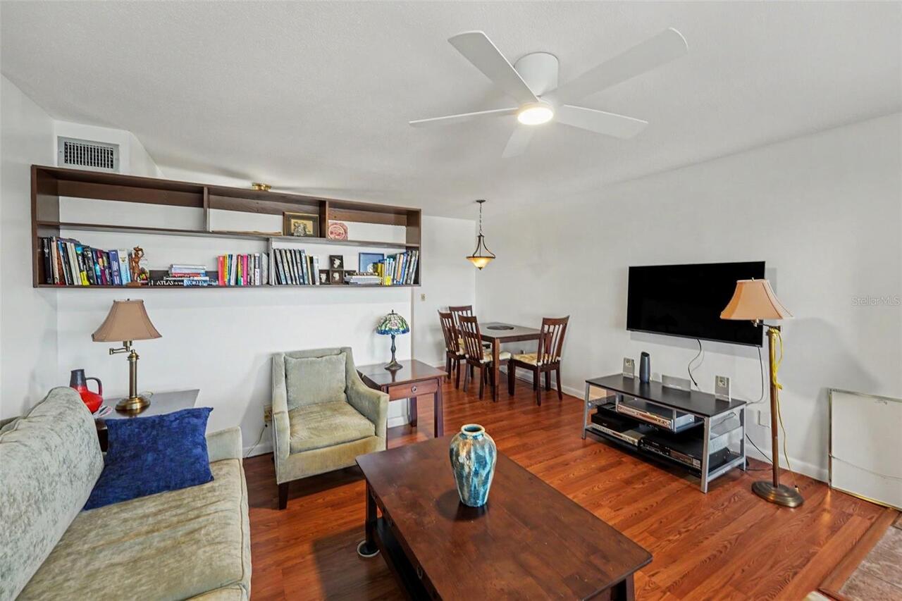 Listing Photo 9