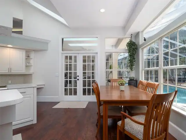 Listing Photo 12