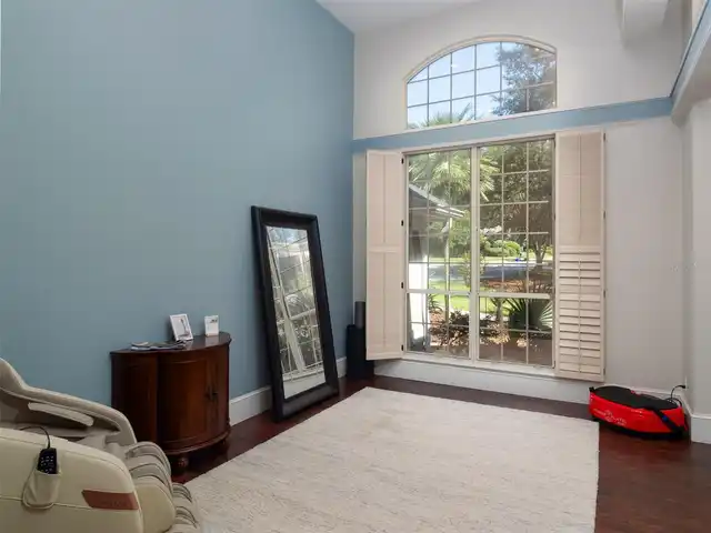 Listing Photo 16