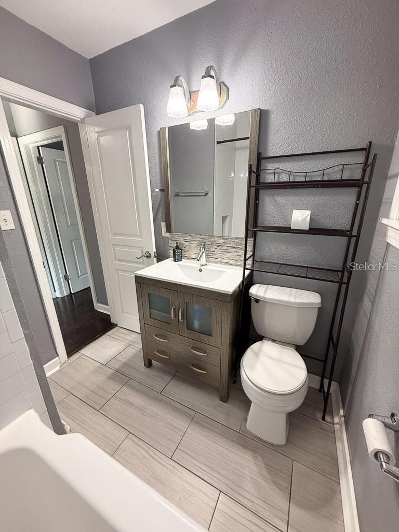 Listing Photo 18