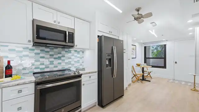 Listing Photo 10