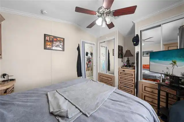Listing Photo 14
