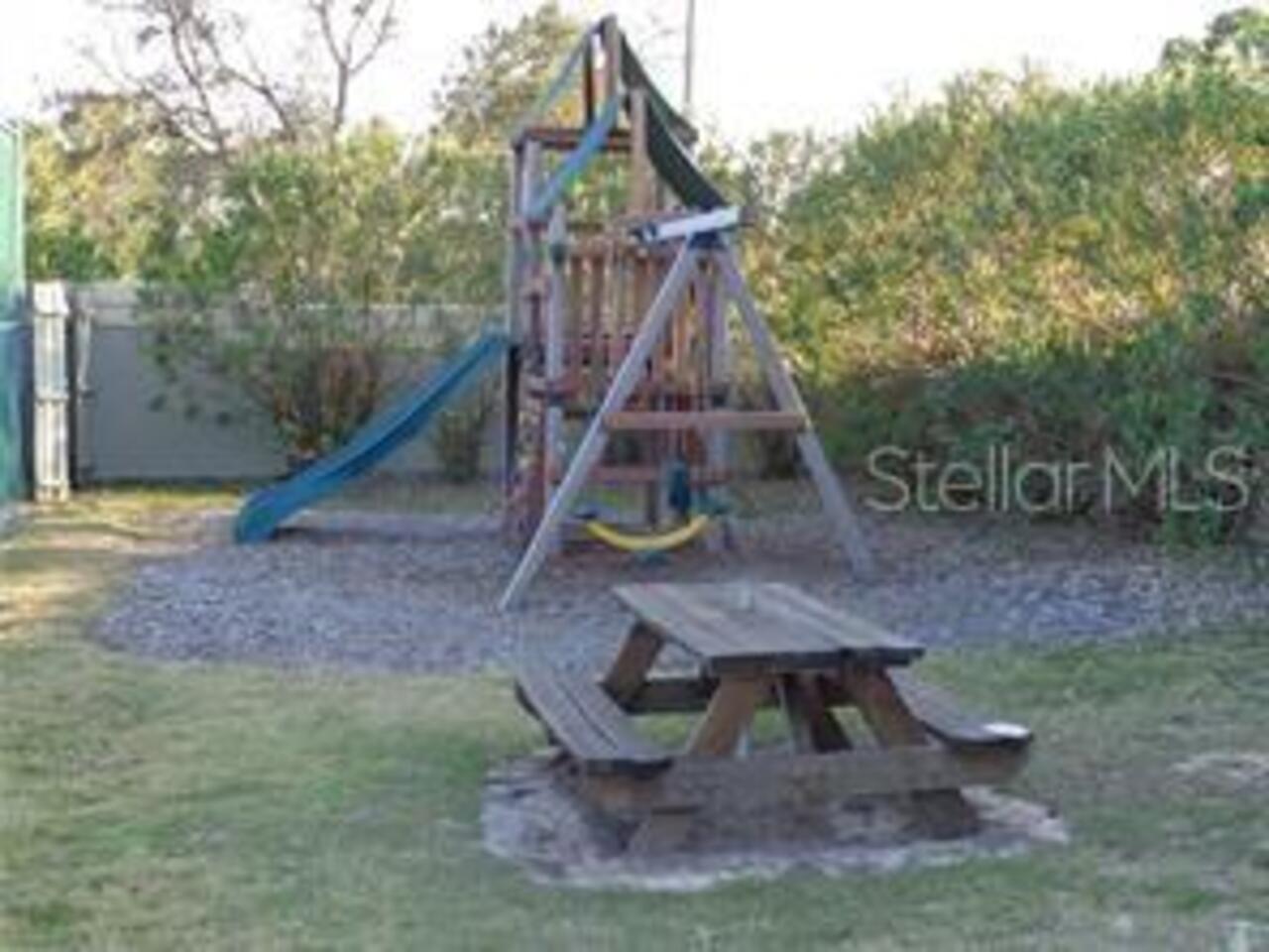 Listing Photo 14