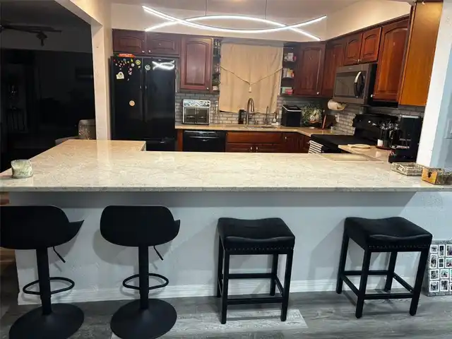 Listing Photo 14