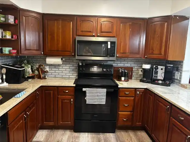 Listing Photo 15