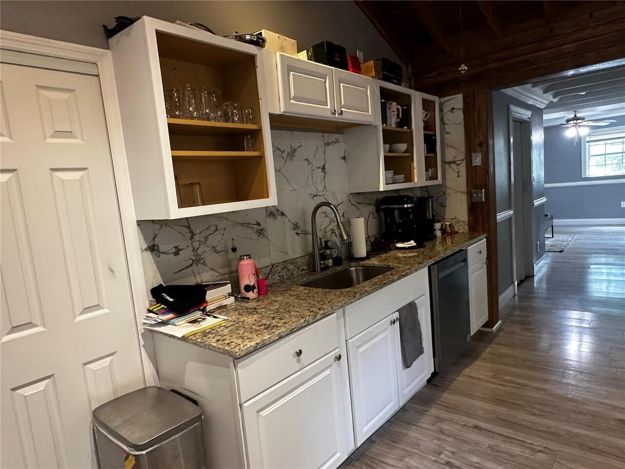 Listing Photo 11