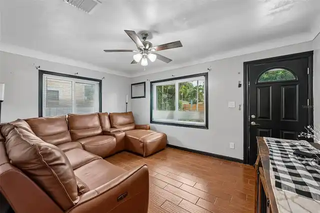 Listing Photo 9