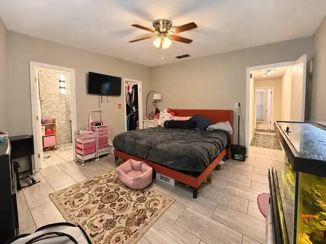 Listing Photo 9