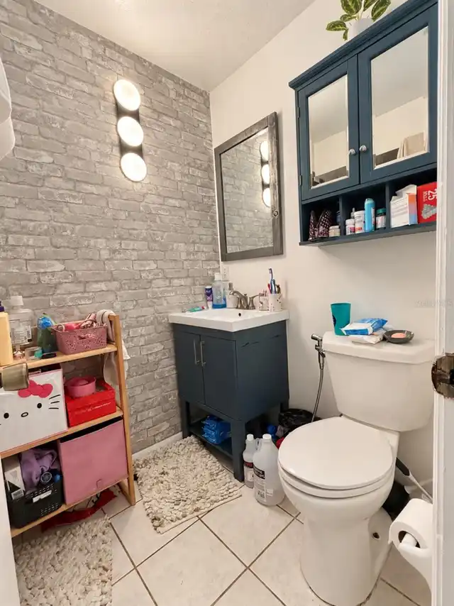 Listing Photo 11