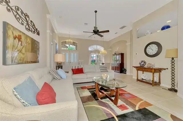 Listing Photo 14