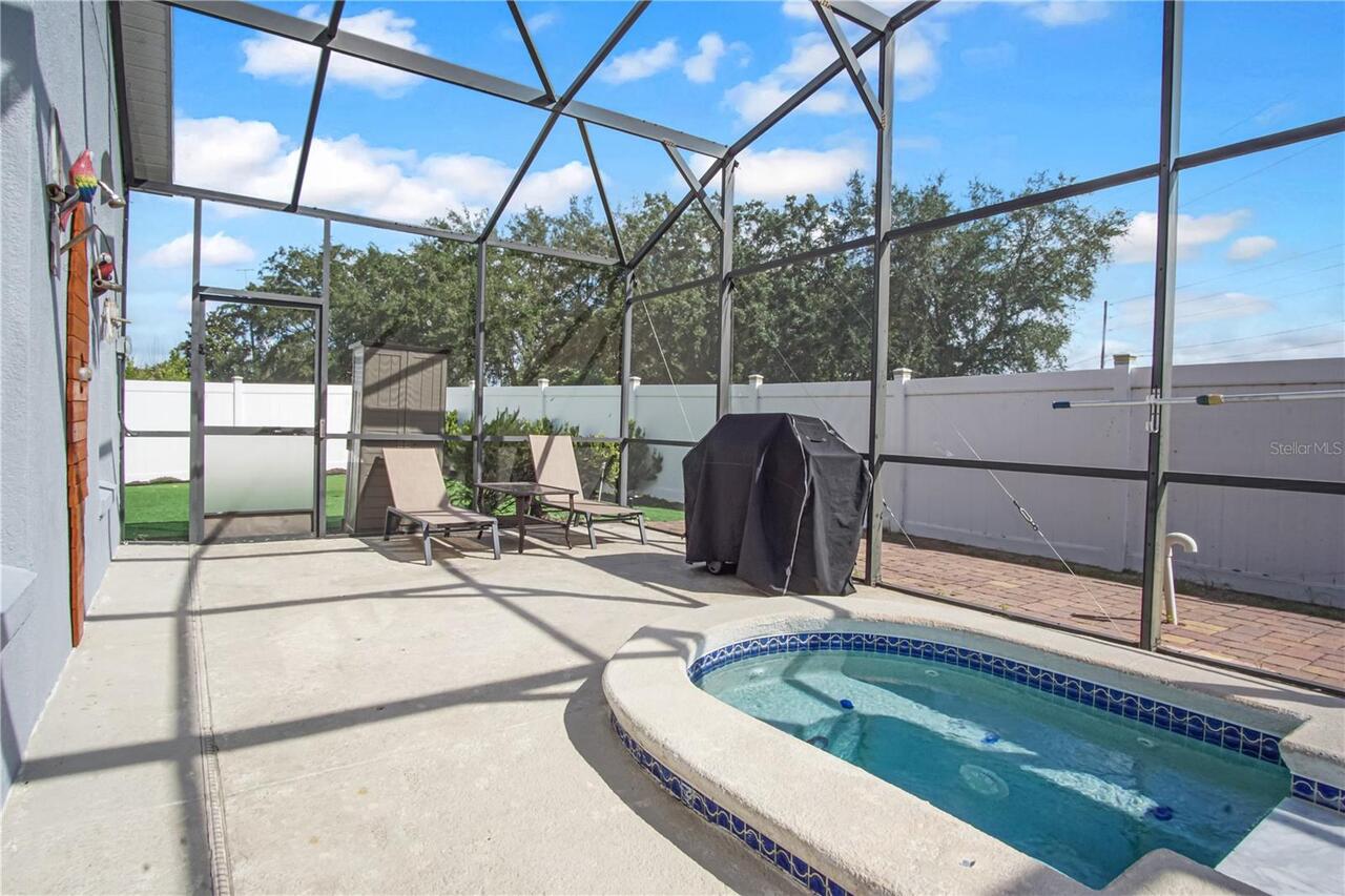 Listing Photo 11