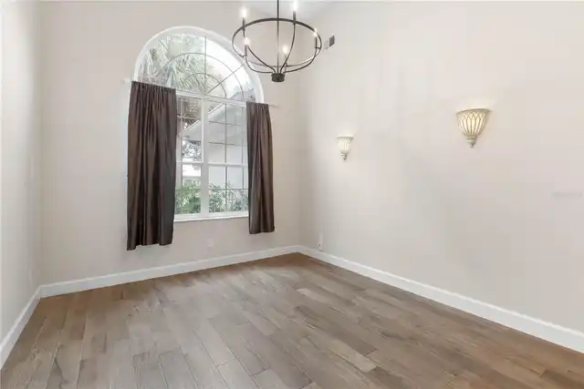 Listing Photo 17
