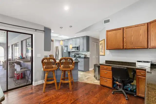Listing Photo 17