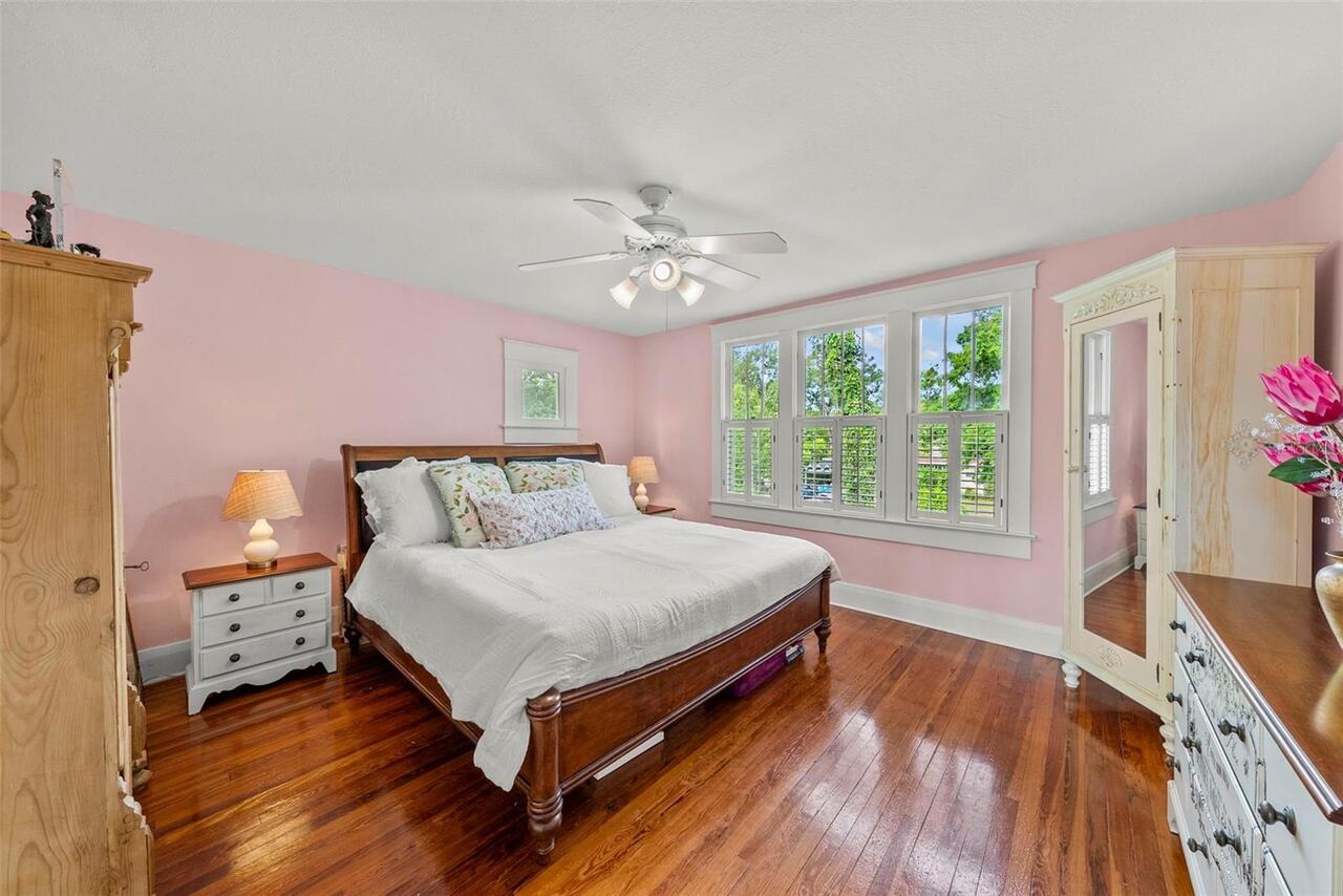 Listing Photo 17