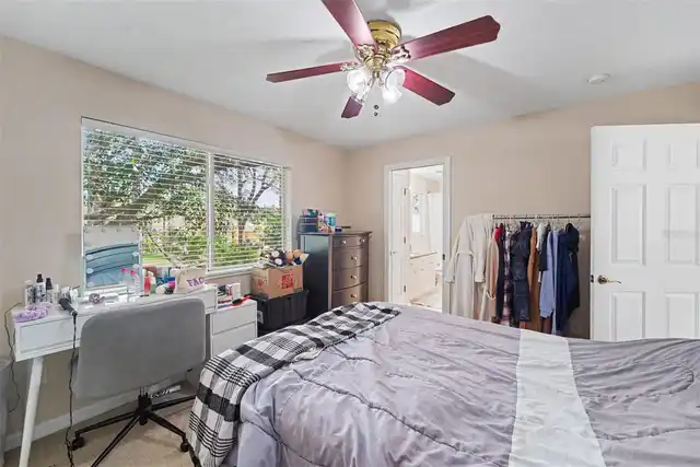 Listing Photo 14
