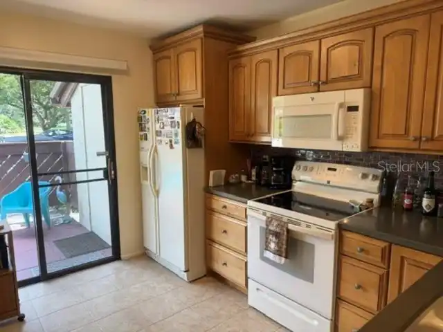 Listing Photo 8
