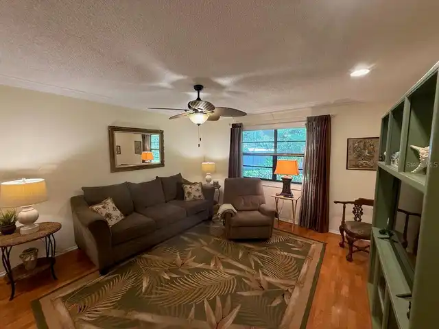 Listing Photo 17