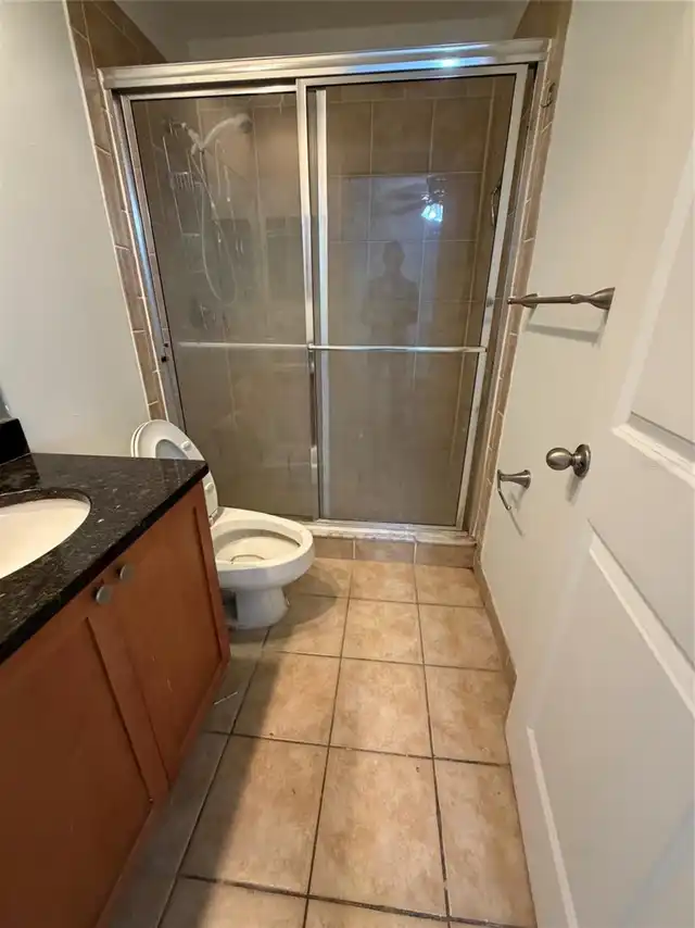 Listing Photo 12