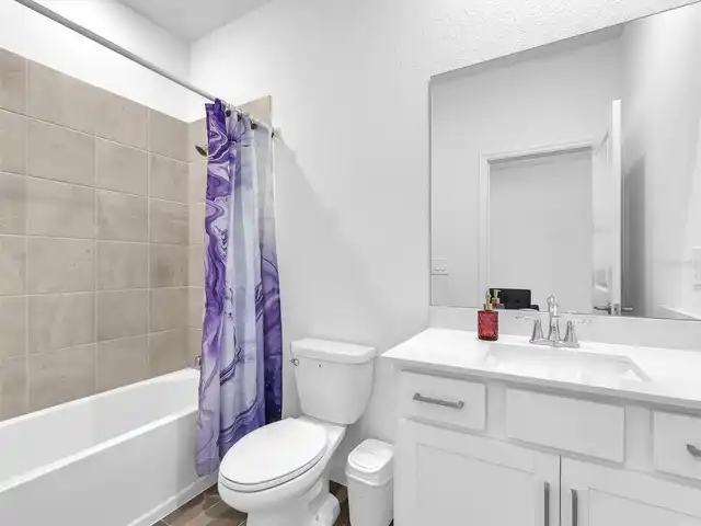 Listing Photo 17