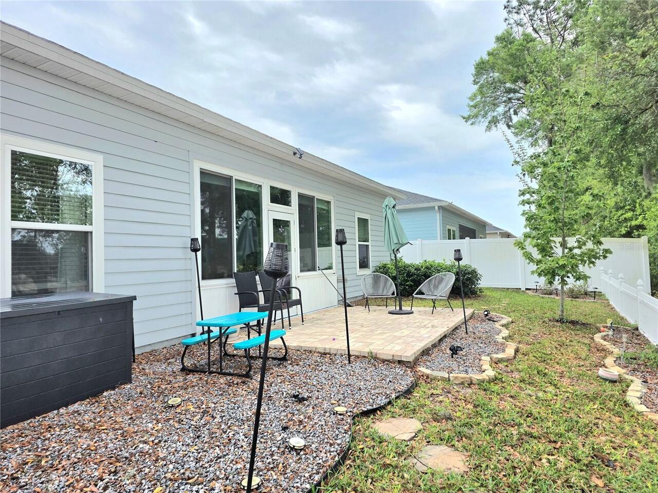 Listing Photo 9