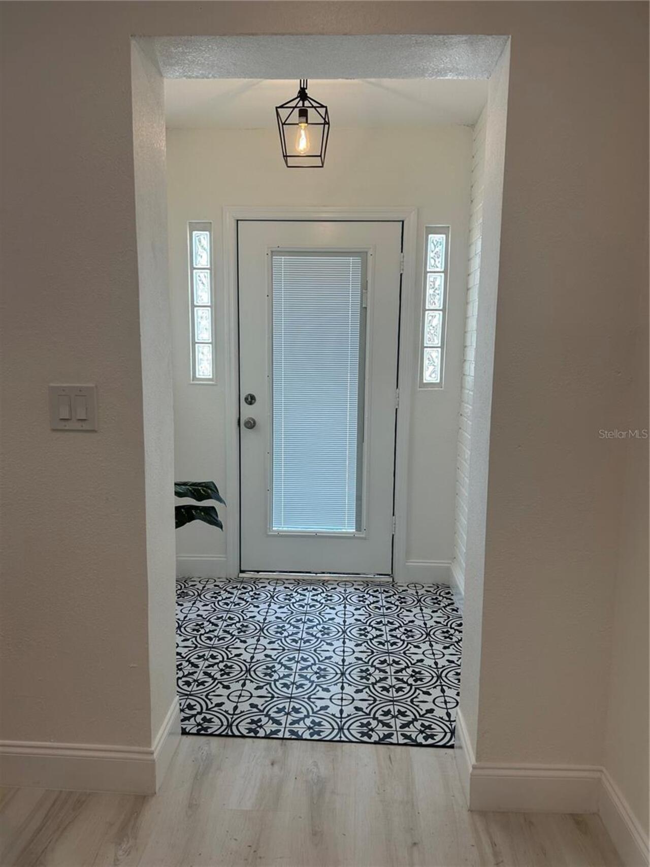 Listing Photo 8