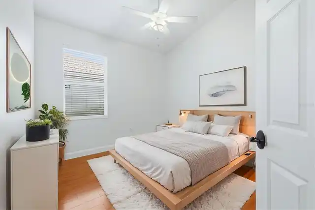 Listing Photo 11