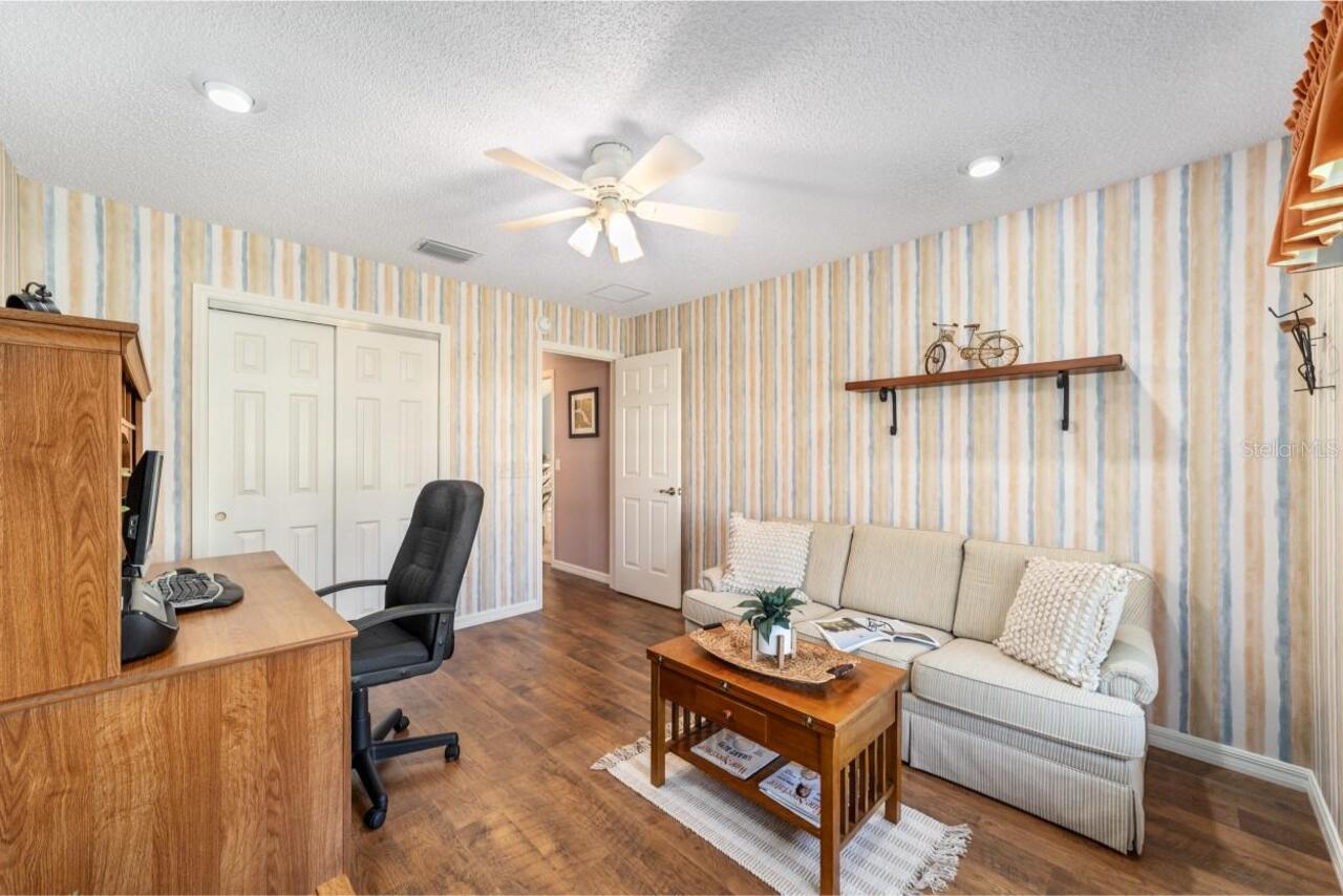 Listing Photo 17