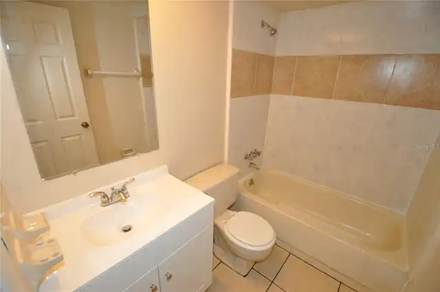 Listing Photo 11