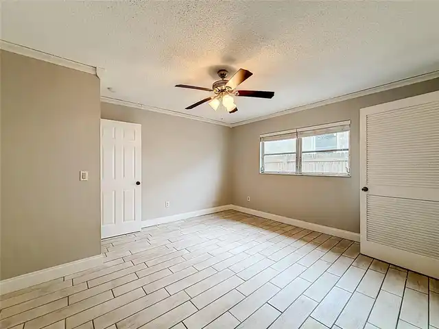 Listing Photo 24