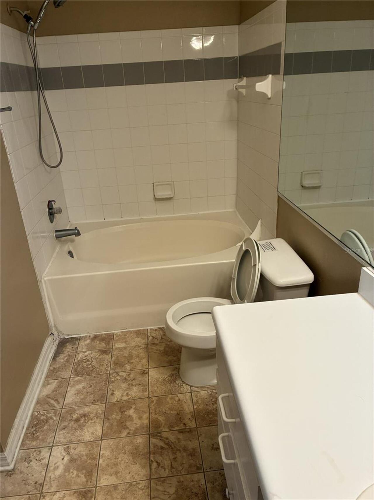 Listing Photo 14
