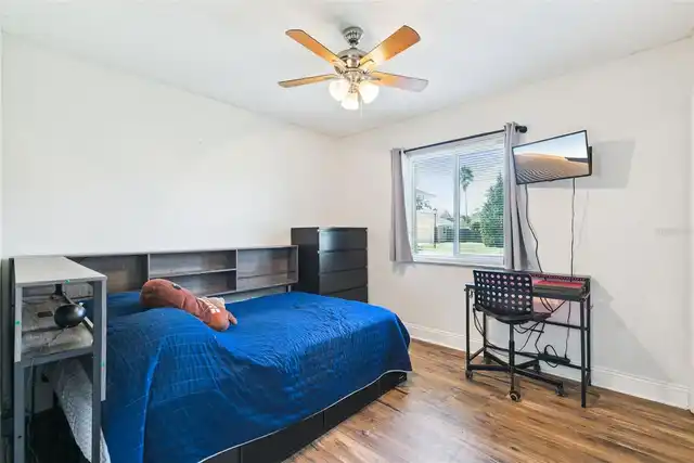 Listing Photo 15