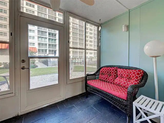 Listing Photo 9
