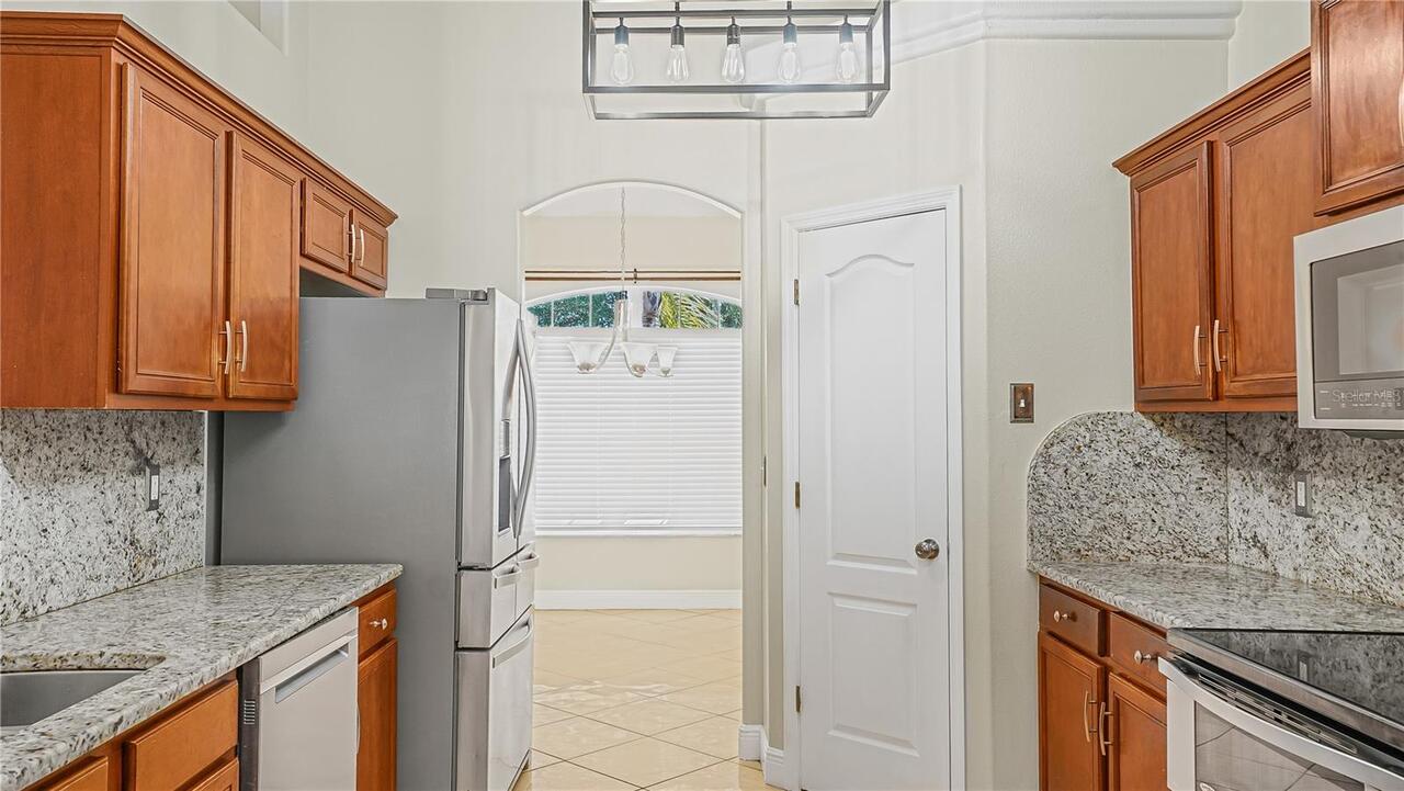 Listing Photo 12